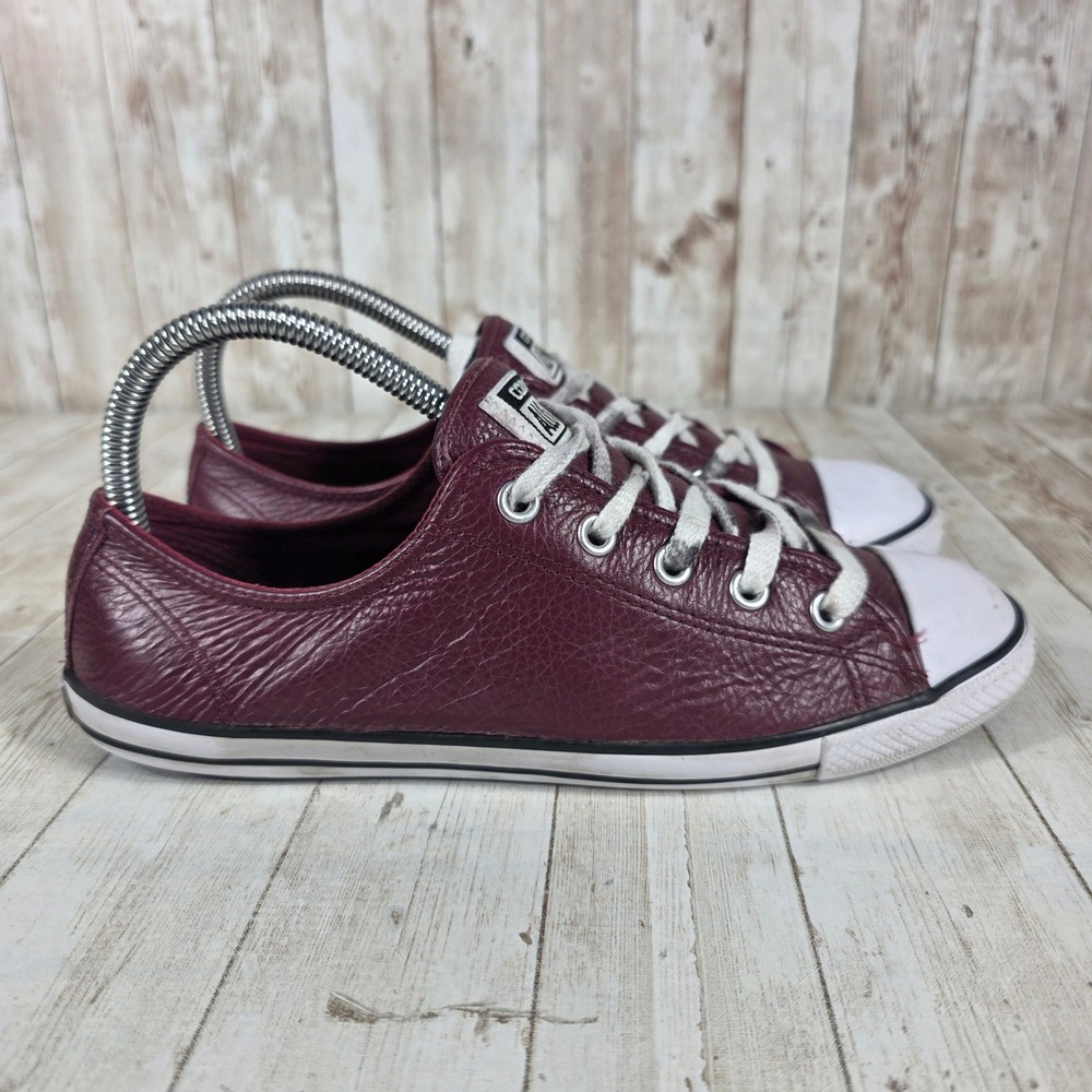 Converse‎ Chuck Taylor All Star Low Top Burgundy Leather Women's Sneakers Size 7